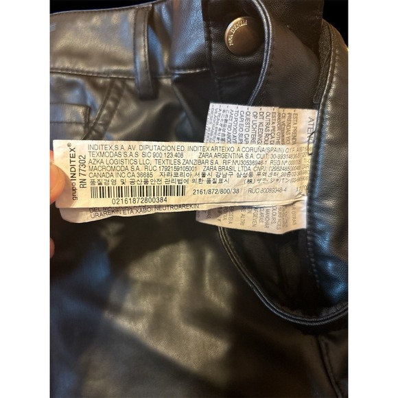 Zara FAUX LEATHER FLARED SLIM PANTS BLACK - REF. 2161/872 - Picture 4 of 5